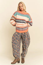 Load image into Gallery viewer, Levitt Floral Joggers