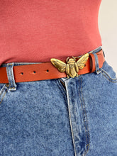 Load image into Gallery viewer, Bee Buckle Belt
