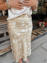 Load image into Gallery viewer, Avery Skirt
