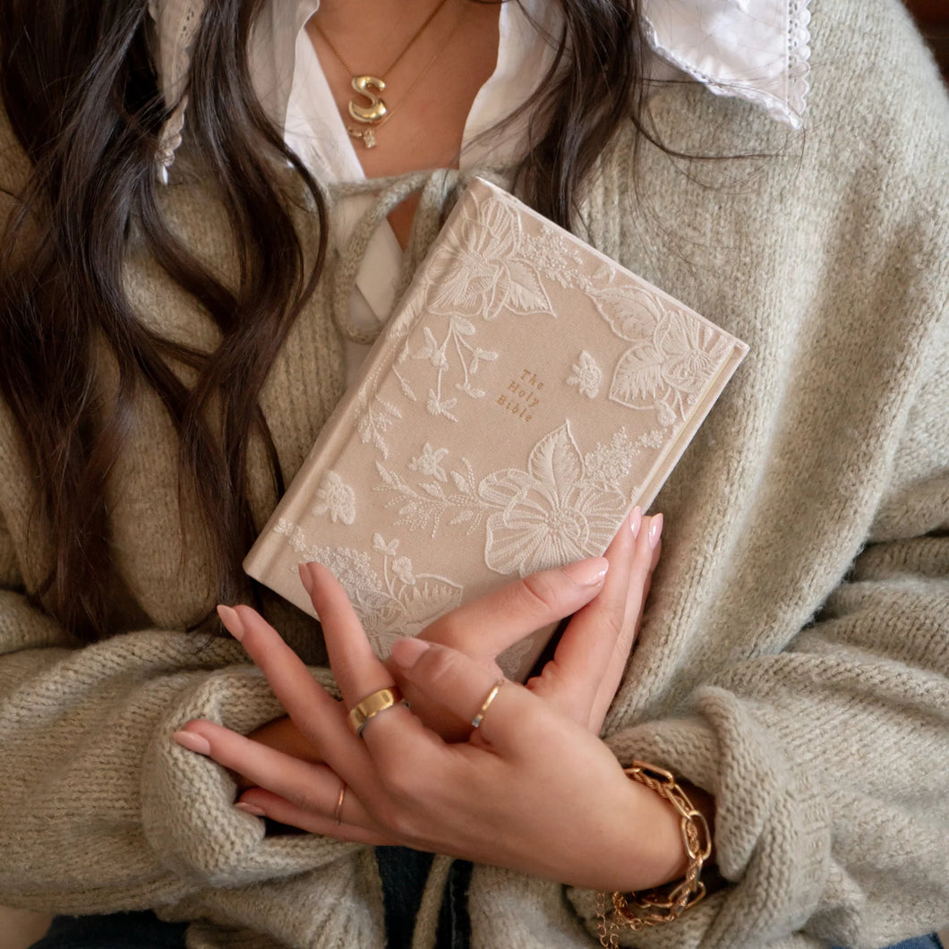 NLT Embroidered Compact Casablanca