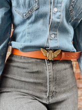 Load image into Gallery viewer, Bee Buckle Belt
