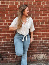 Load image into Gallery viewer, Ellie Linen Top
