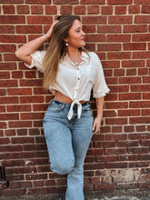 Load image into Gallery viewer, Ellie Linen Top

