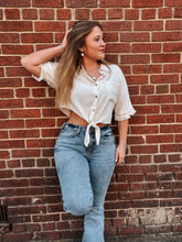 Load image into Gallery viewer, Ellie Linen Top
