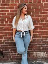 Load image into Gallery viewer, Ellie Linen Top
