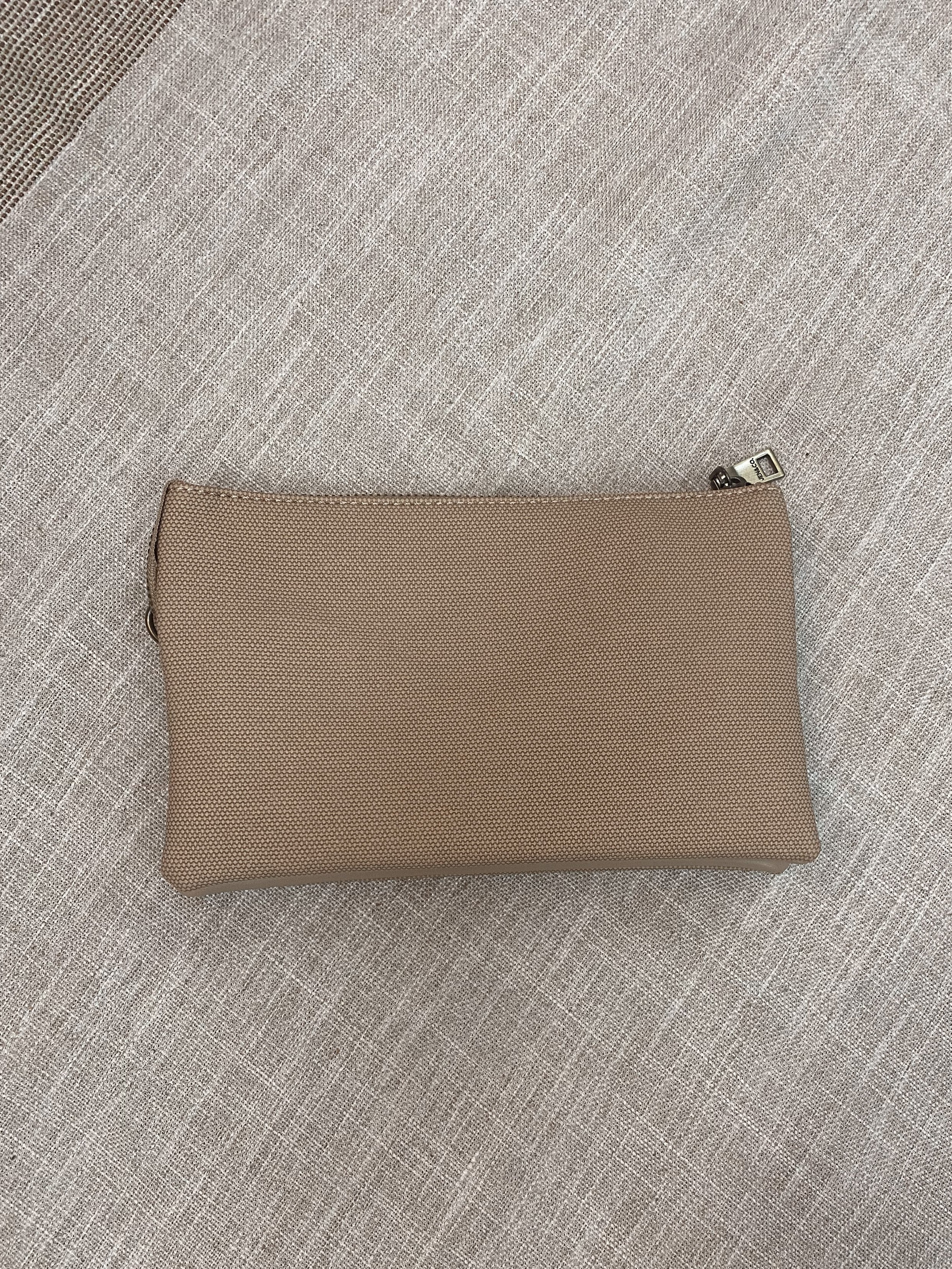 Textured Riley Crossbody