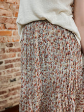 Load image into Gallery viewer, Lissy Pleated Skirt
