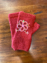 Load image into Gallery viewer, Francine Fingerless Mittens
