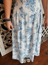 Load image into Gallery viewer, Esther Maxi Dress
