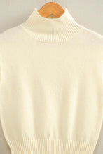 Load image into Gallery viewer, Jordan Vest
