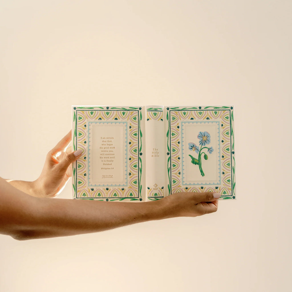 NLT Lisbon Bible