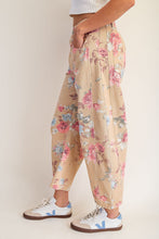 Load image into Gallery viewer, Garden Jeans
