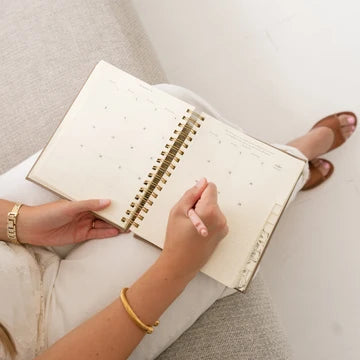 12 Month Undated Planner: Marlo Spiral