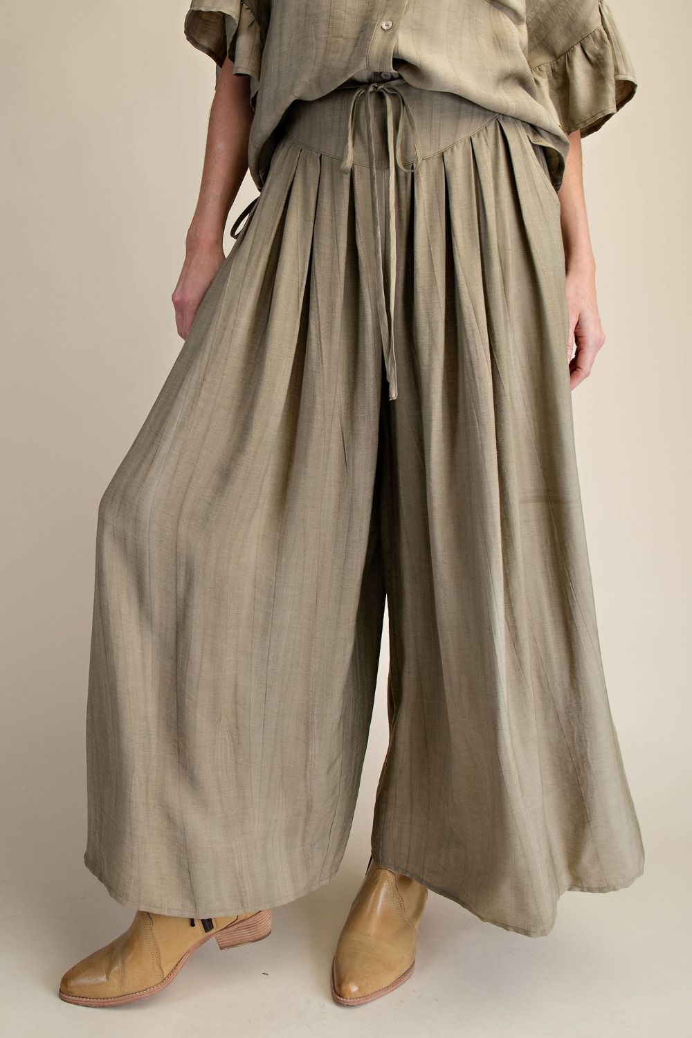 Thaisha Pant
