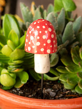 Load image into Gallery viewer, Hide-A-Key Mushroom Stake
