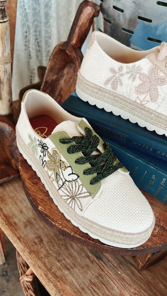 Rio Sneakers