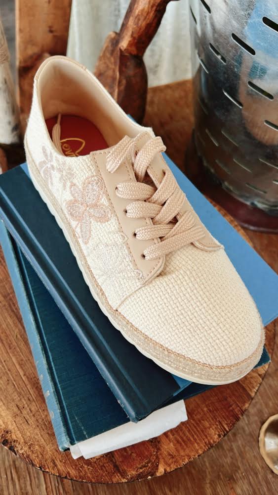 Rio Sneakers