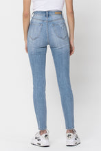 Load image into Gallery viewer, Curvy Ankle Skinny Jeans
