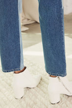 Load image into Gallery viewer, 90&#39;s Straight Fit Jean
